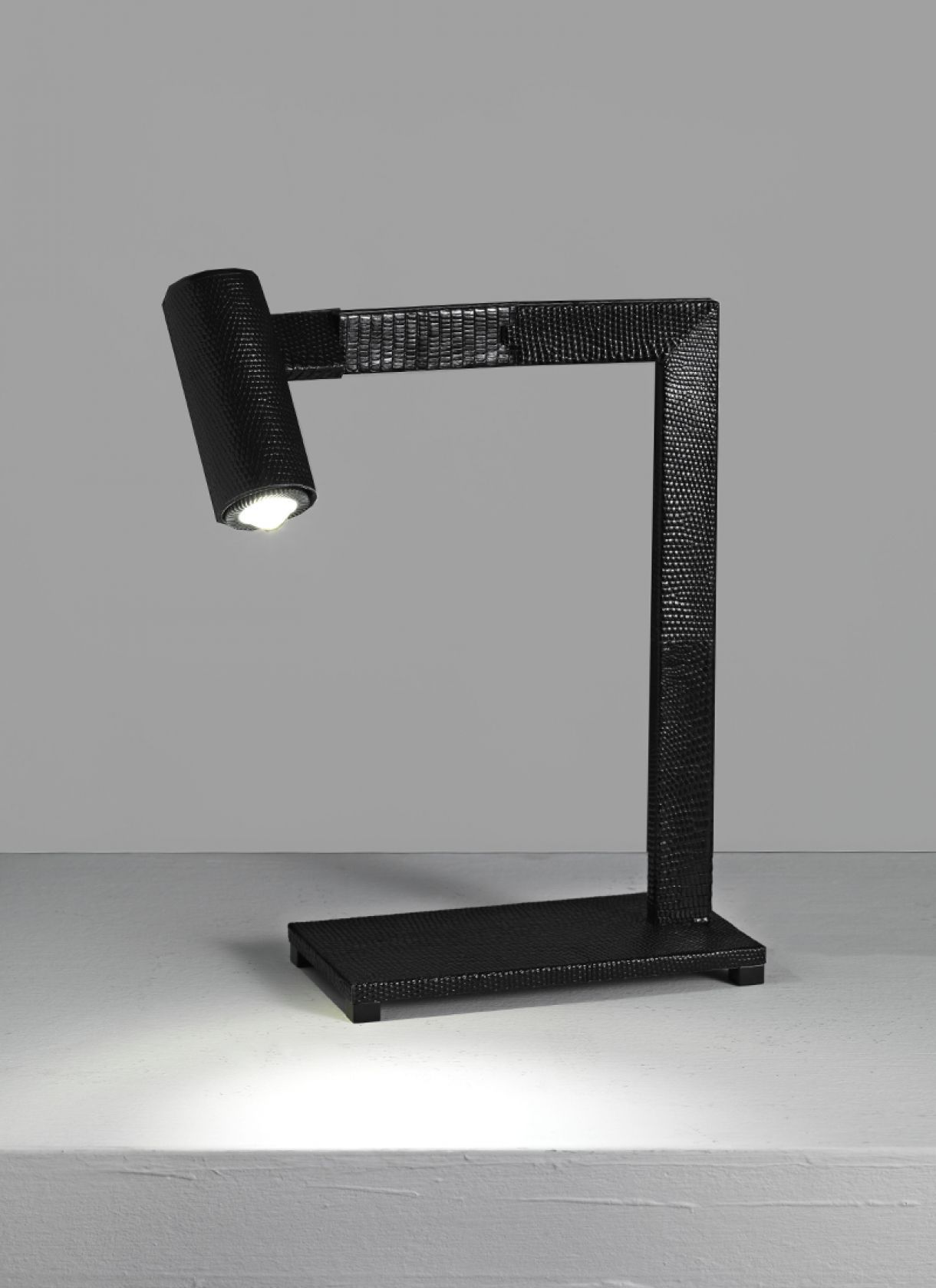 Mahari - Table lamp